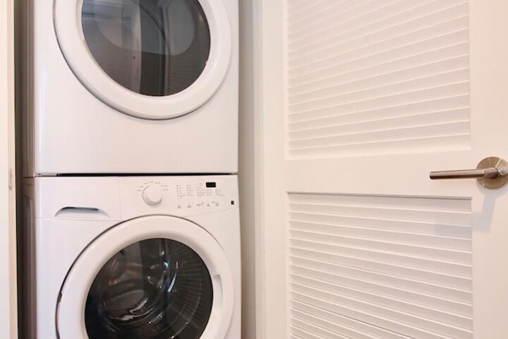 Laundry 19 of 40