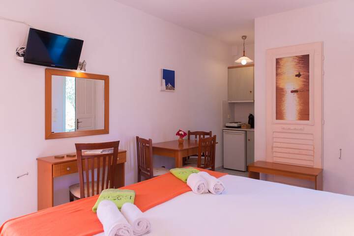 Room 45 of 195