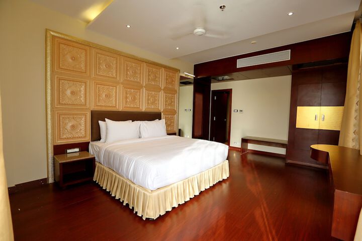 Room 8 of 29