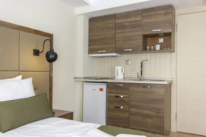 Room 6 of 21