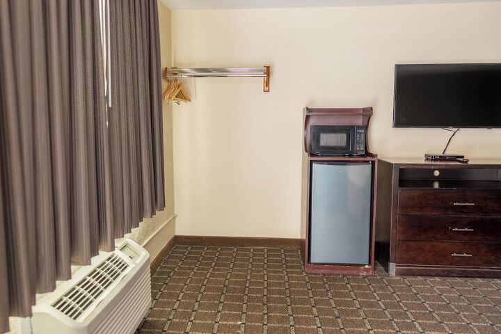 Room 15 of 60