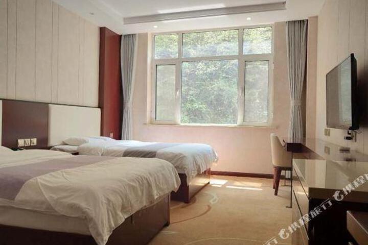 Ouya Xianju Hotel
