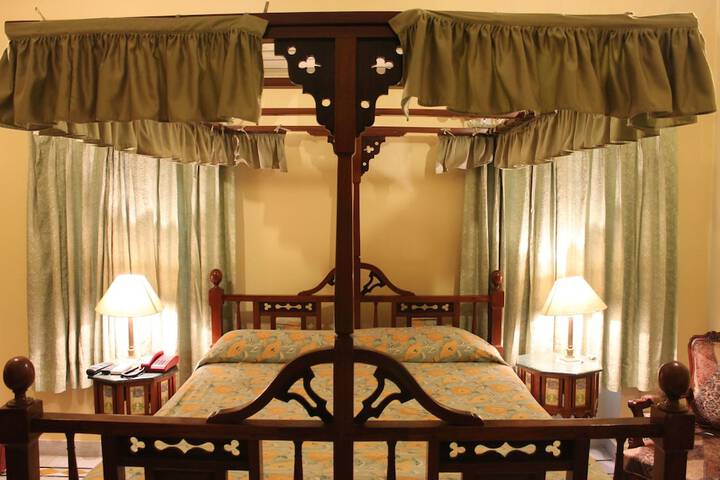 Room 10 of 39