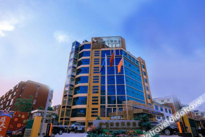 Hotel 4 of 32
