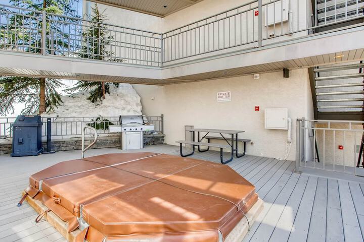 Property Grounds 24 of 28
