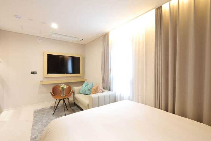 Room 49 of 75