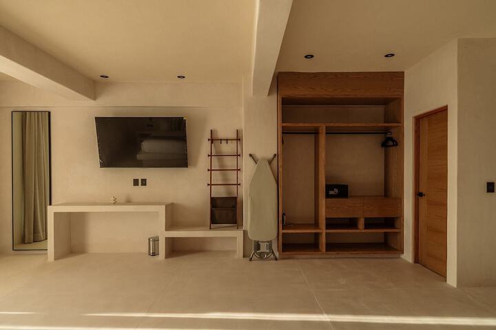 Room 11 of 67