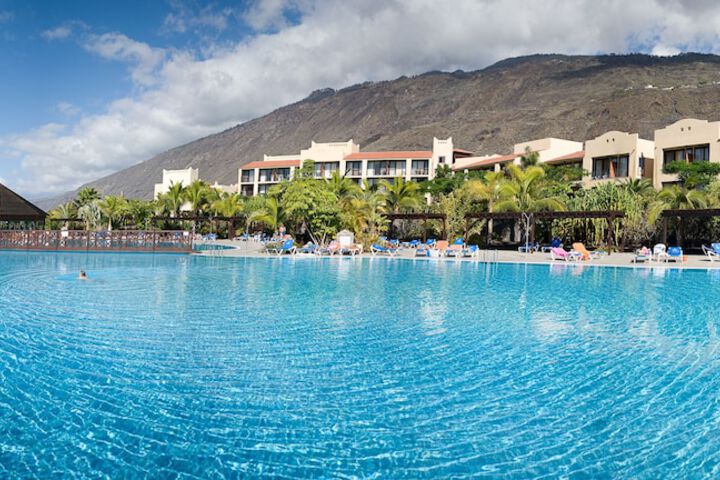 Pool Hotel