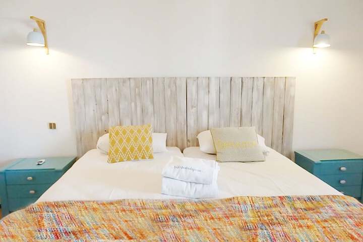 Room 11 of 85