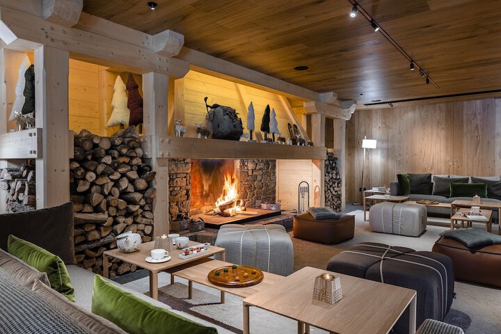 Entrance & Lobby