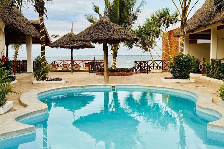 Moya Beach Hotel