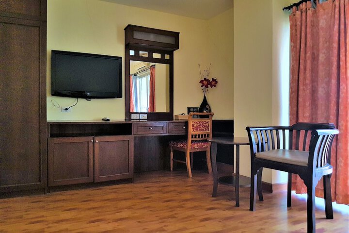 Room 38 of 79