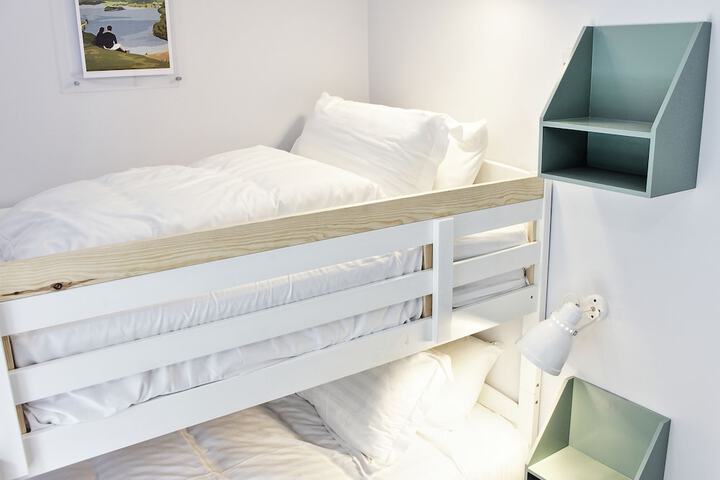 Room 9 of 36