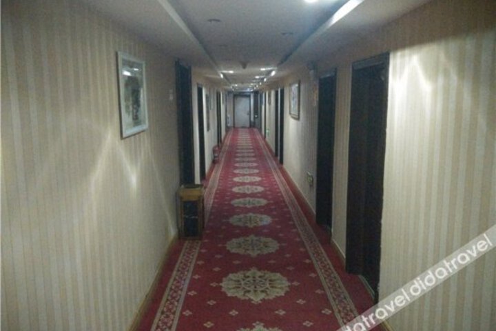Donglong Hotel