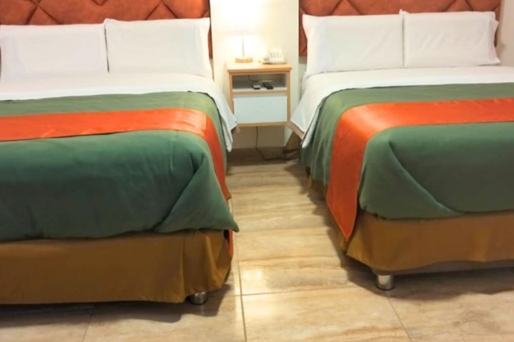 Room 105 of 284