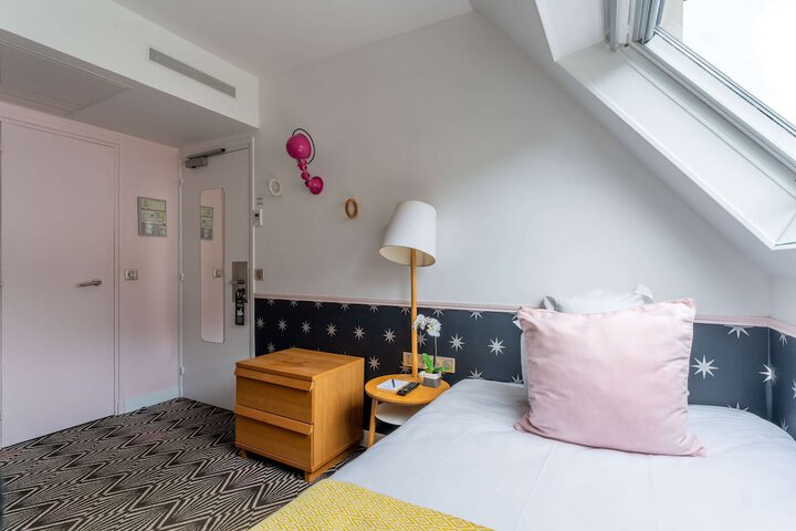 Room 26 of 54