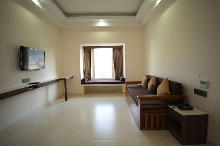 Room 16 of 23