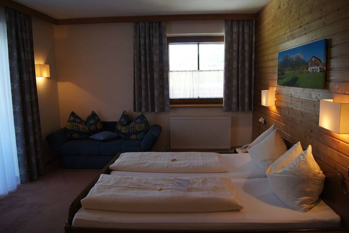 Room 34 of 82