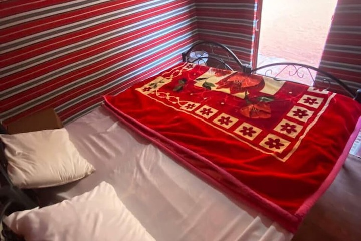 Room 3 of 14