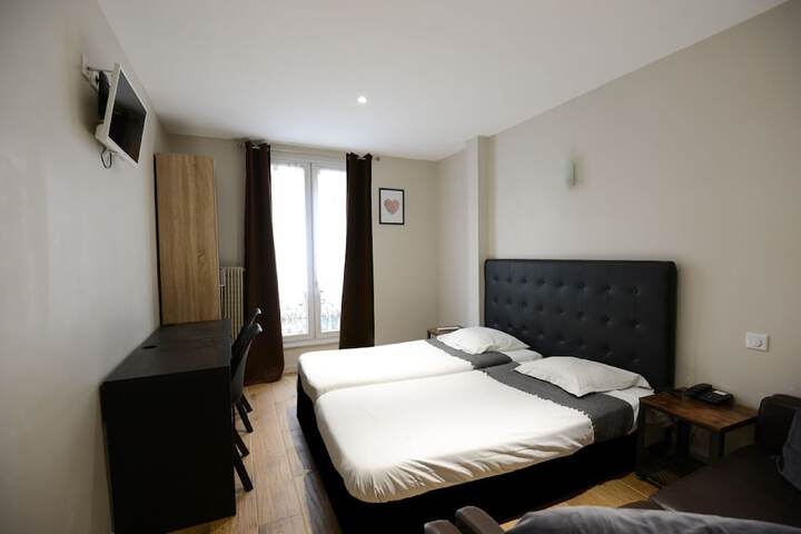 Room 37 of 79