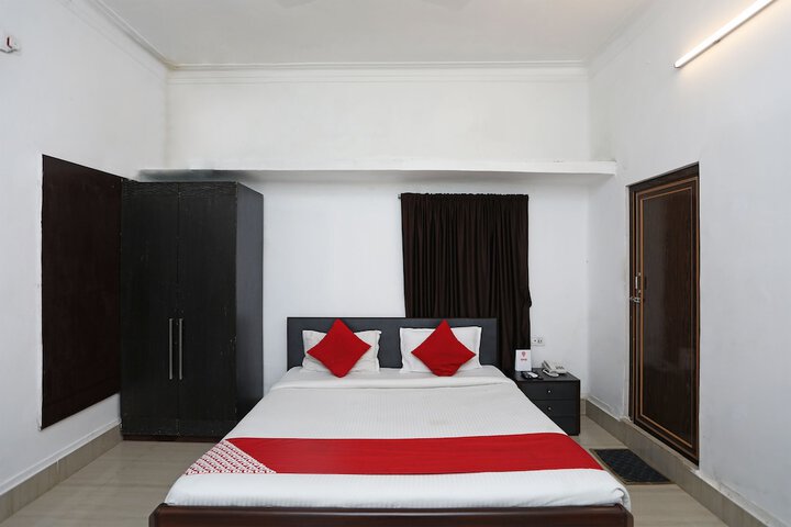Room 18 of 29