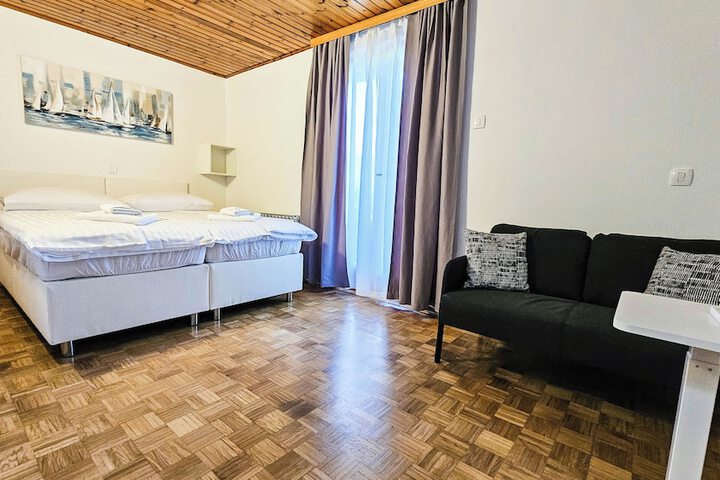Room 29 of 68