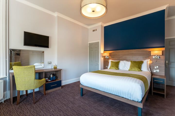 Room 12 of 73