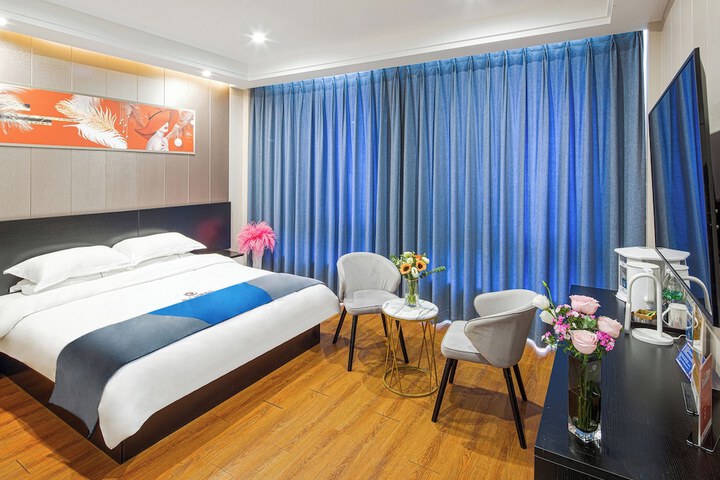 Room 7 of 17