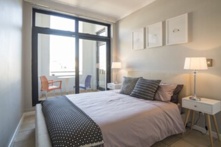 Room 3 of 20