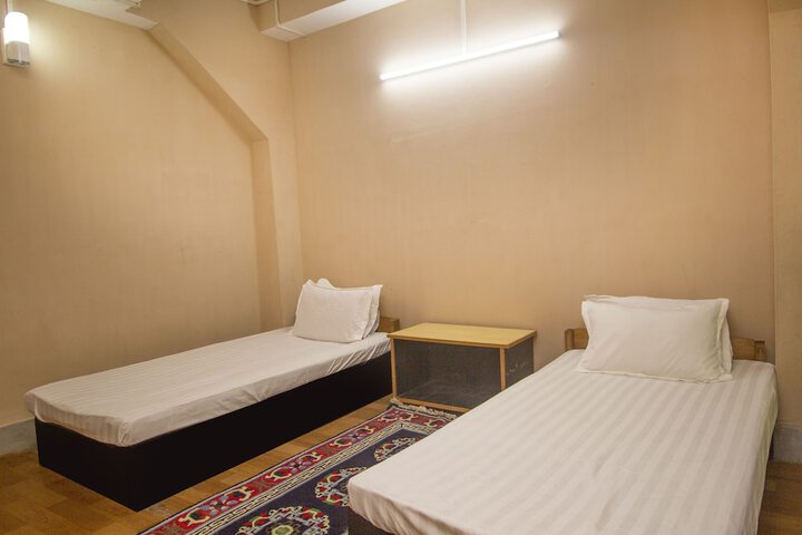 Room 8 of 13