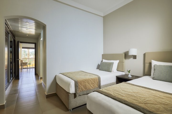 Room 8 of 78