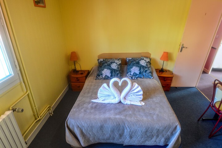 Room 10 of 48