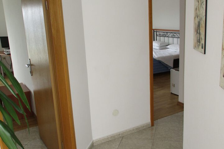 Ballroom/Hall 57 of 79