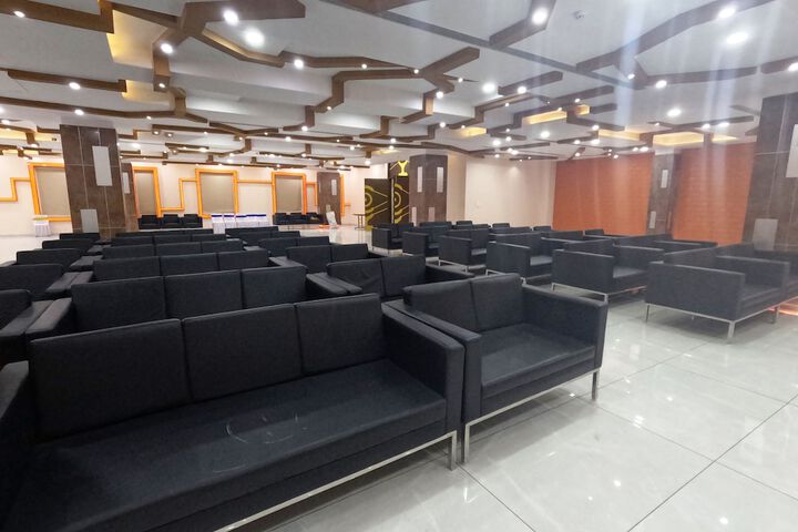 Ballroom/Hall 56 of 71