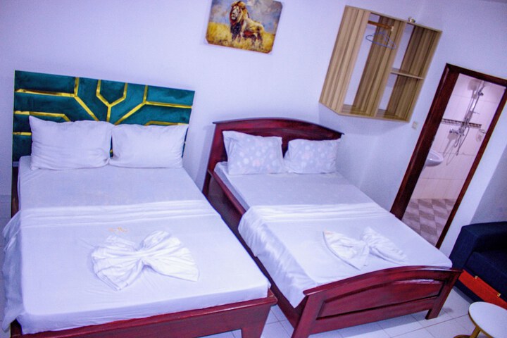 Room 11 of 22