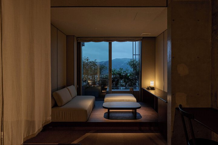 Room 8 of 35