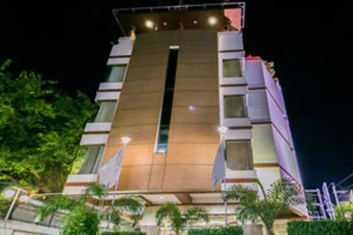 Hotel 12 of 16