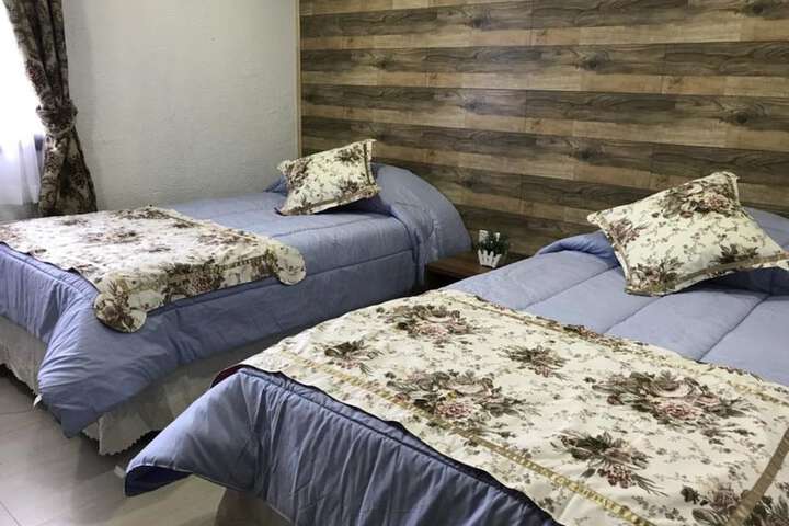 Room 8 of 16