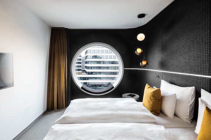 Room 16 of 45