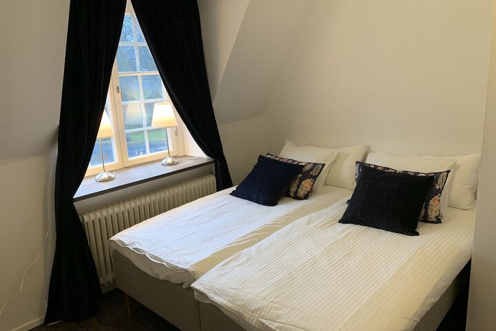 Room 6 of 49