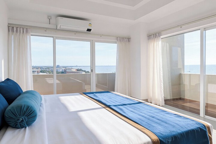 Room 13 of 48