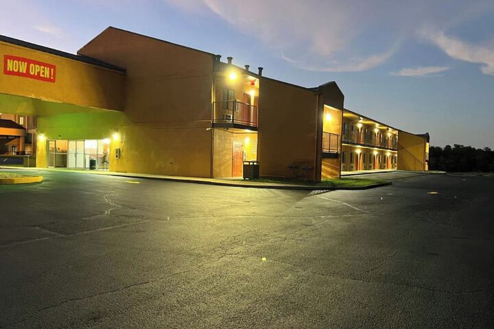 Hotel 71 of 74