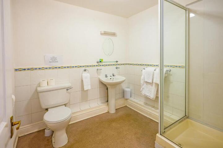 Room 21 of 26