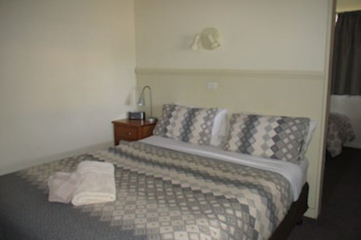 Room 16 of 123