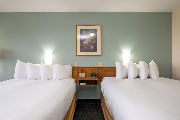 Room 45 of 114
