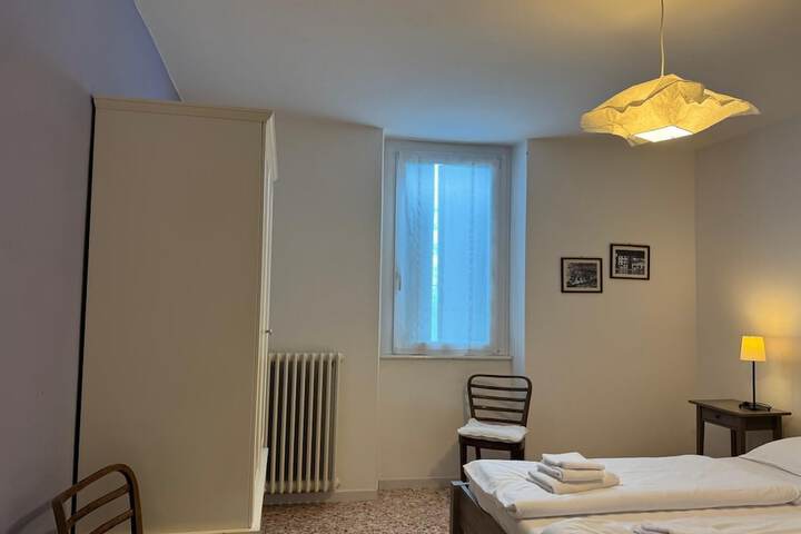 Room 53 of 158