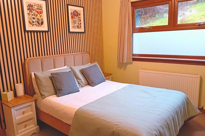 Room 7 of 28