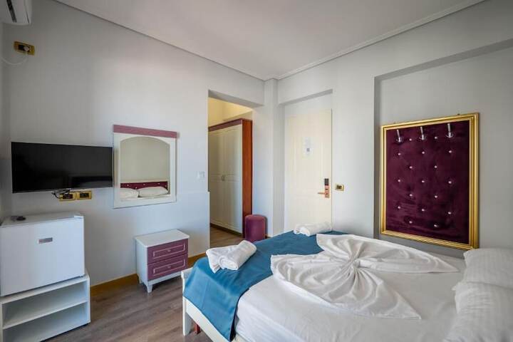 Room 26 of 42
