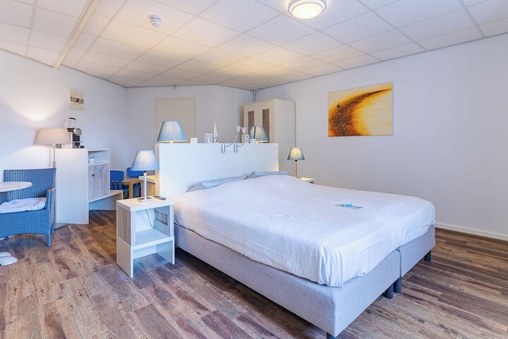 Room 45 of 144