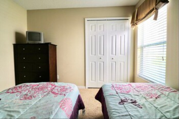 Room 29 of 32